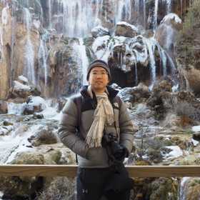 Photo of Zheng Liu